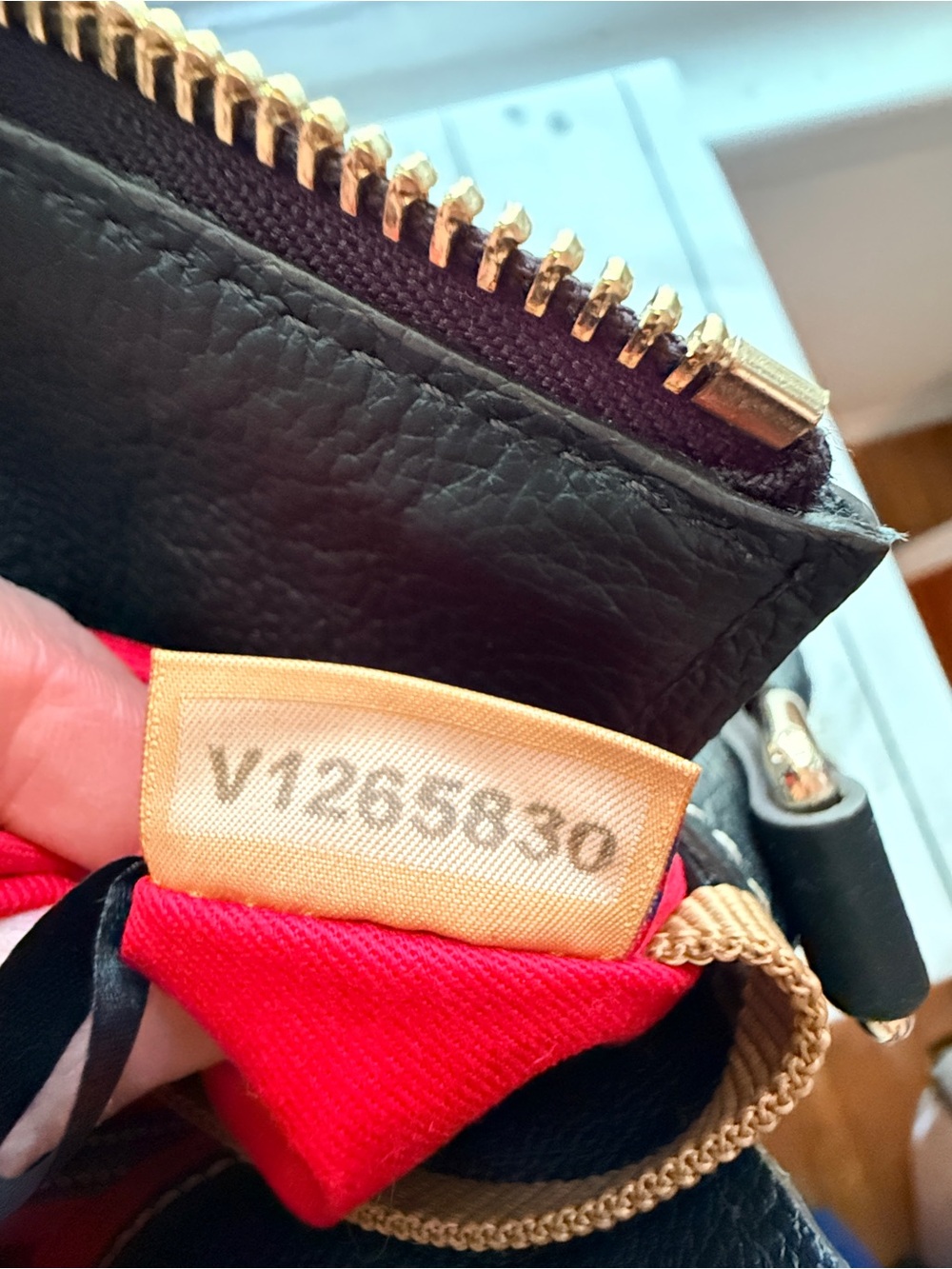 Dooney & Bourke | Black Leather Sorrento Satchel 30 - Picture 13 of 15